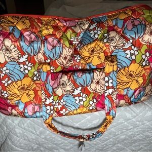 Vera Bradley Colorful Floral Quilted Travel Bag NEW with tag